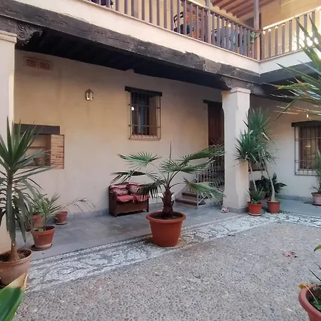 Abadia Bed and Breakfast 2*