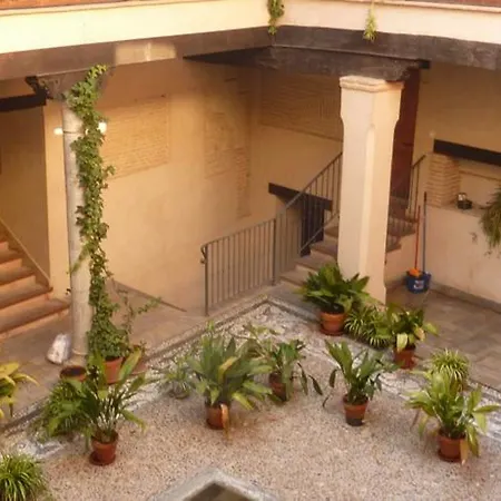 Abadia Bed and Breakfast 2*